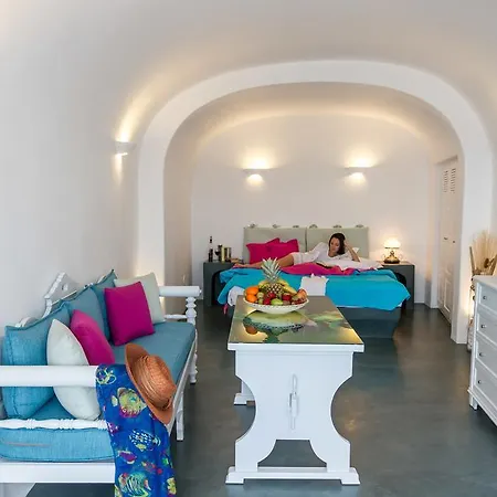 Thirea Oia (Santorini)